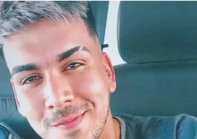 El joven que se quit� la vida chocando con su auto.