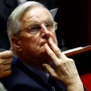 Francia: legisladores opositores ponen punto final al primer ministro de Macron