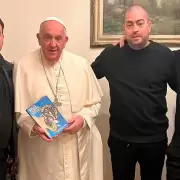 A 20 a�os de Croma��n, el papa Francisco recibi� al Pato Fontanet