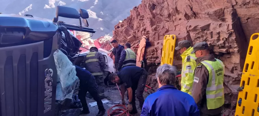 Accidente en la Ruta 7 entre un cami�n y un auto/ Fuente: Ministerio de Seguridad
