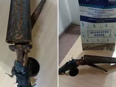 El arma que portaba el menor intimidando a los vecinos. (Foto: 0221.com.ar)