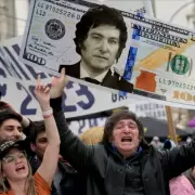 Un a�o de Milei: �qu� pas� con la dolarizaci�n, el cepo y el cierre del Banco Central?