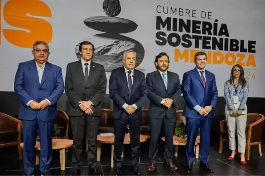 Los gobernadores que viajan a B�lgica