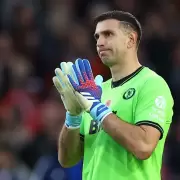 Se cayó el pase del Dibu al Manchester United y se queda sin club esta temporada