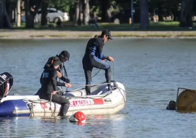 Operativo en los lagos de Palermo.