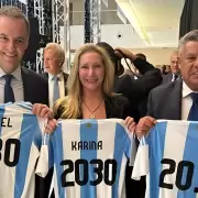 Claudio Tapia, Karina Milei y Adorni juntos por el anuncio del Mundial 2030