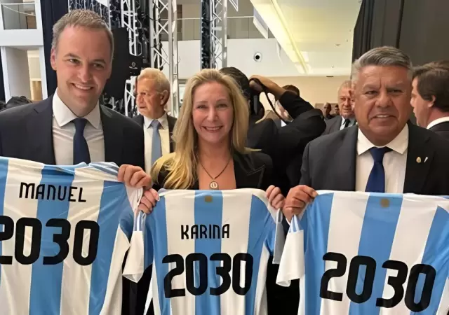 Claudio Tapia, Karina Milei y Manuel Adorni