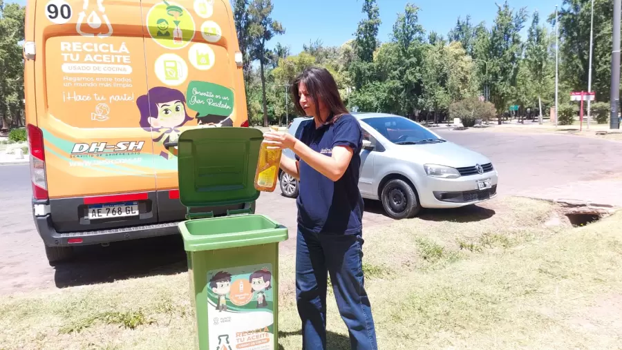 "Cuando se junta gran cantidad de aceite, viene un cami�n desde Santa Fe y se lo lleva para tratarlo y convertirlo en biocombustible" (S. Brasigliano)