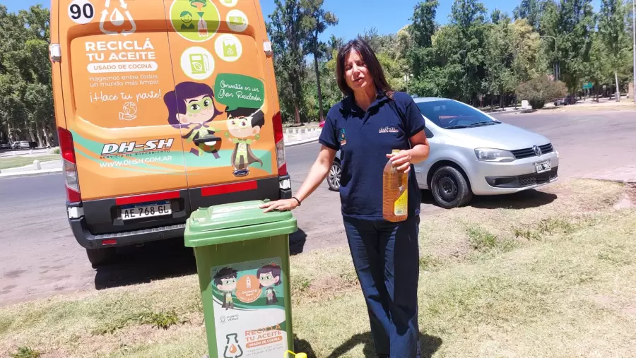 "Un litro de aceite vegetal puede contaminar unos mil litros de agua, y si se tira a las ca�er�as generar� obstrucciones" (S. Brasigliano)