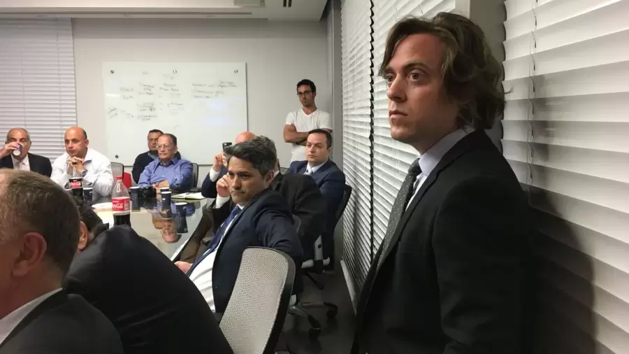 Dami�n Pachter en Israel, brindando datos hacia la Argentina.