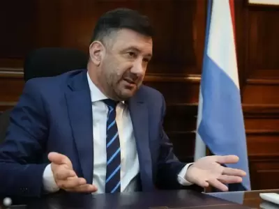 Kueider permanece detenido en Paraguay