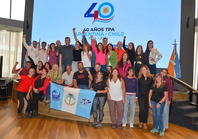 Los actores de la gran traves�a en aguas heladas.