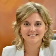 Quién es la nueva reemplazante del expulsado Kueider