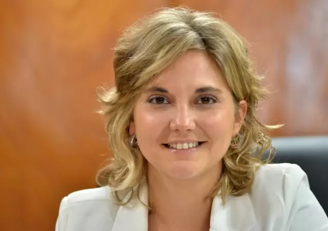 Stefan�a Cora, la reemplazante de Kueiden./