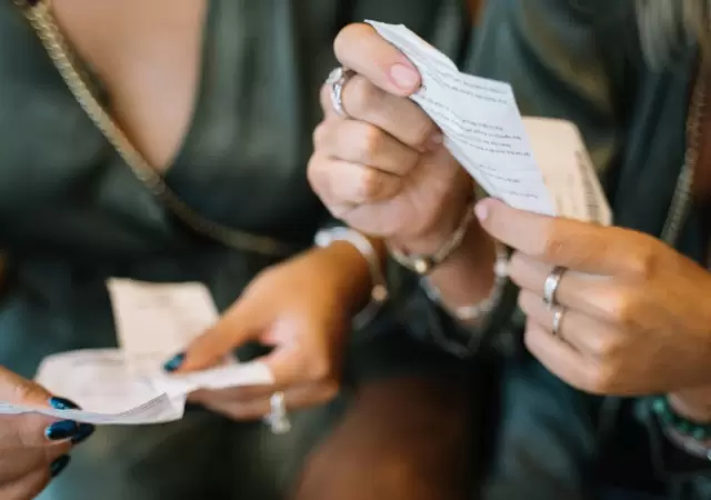 El IVA deber� aparecer discriminado en facturas de compra, ticket y comprobantes.