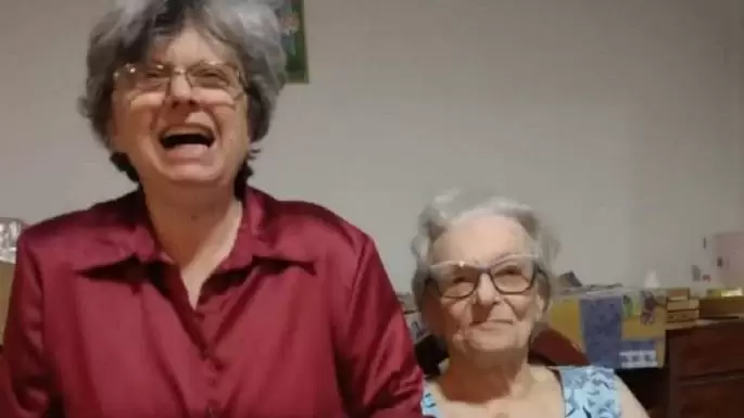 Stella Maris Natalini, de 63 a�os, y su madre, Lidia Tapia, de 87.
