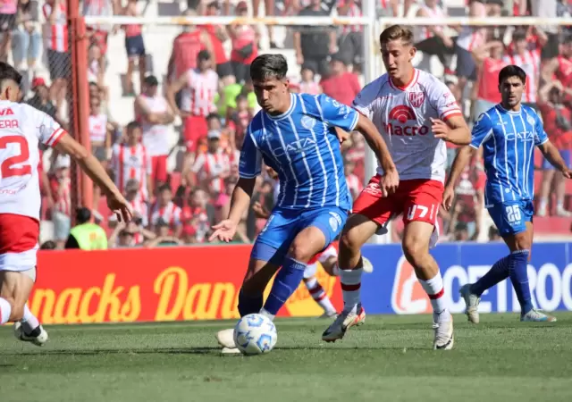 Salom�n se redimi� del penal fallado.