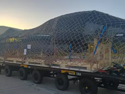 Lleg� a la Argentina el primer F-16.