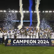 V�lez campe�n: Berlanga celebr� el t�tulo y confirm� que Chilavert motiv� al plantel en la previa