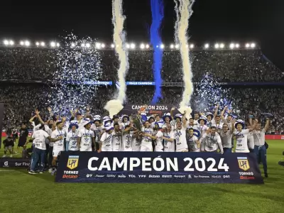 V�lez sigue de fiesta.