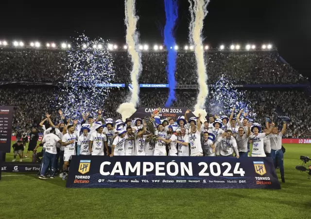 V�lez sigue de fiesta.