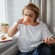 Chau agua: conocé la bebida ideal para tomar en ayunas y reducir la grasa abdominal