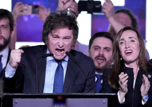 "El primer a�o se lo aplaudi�, hizo bien las medidas, las acompa��, y el resultado es el fin de la inflaci�n" (A. Urios)