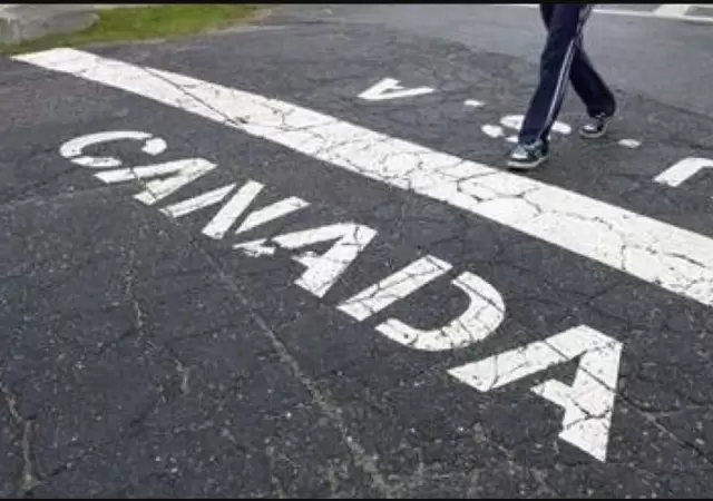 La tranquila frontera de Canad� con EE.UU. empezar� a reforzarse con estrictos controles.