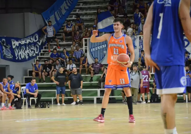 Alejo Andr�s, gran figura en el equipo Naranja.