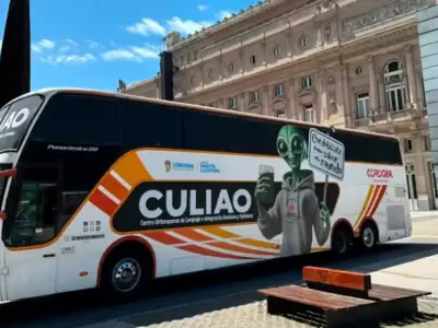 El micro con la pol�mica palabra, ploteado y listo para andar caminos.