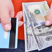 Las normas que el Gobierno estableci� con respecto a la divisa americana