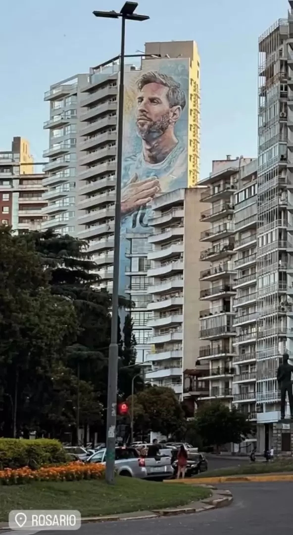 Postal de su visita por la ciudad.