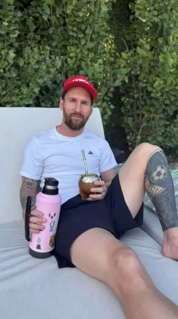 El Capitán tomando mates.