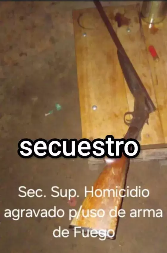 La escopeta secuestrada, con la que el agresor termin� con la vida de Correa.