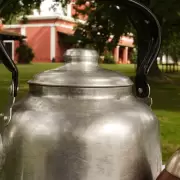 C�mo limpiar el sarro de tu pava con m�todos caseros eficaces