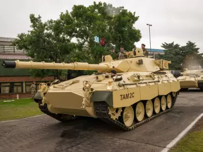 El Ej�rcito estrena sus modernizados TAM a la versi�n 2C-A2.