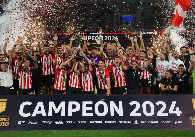 Estudiantes derrot� a V�lez y se consagr� en el Trofeo de Campeones