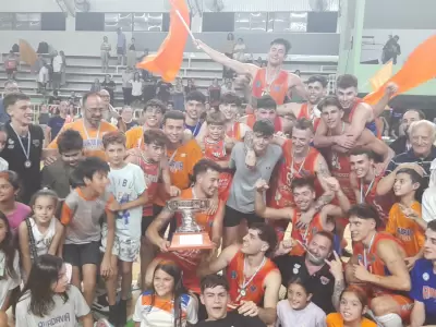 Rivadavia B�squet es el nuevo monarca de Mendoza.