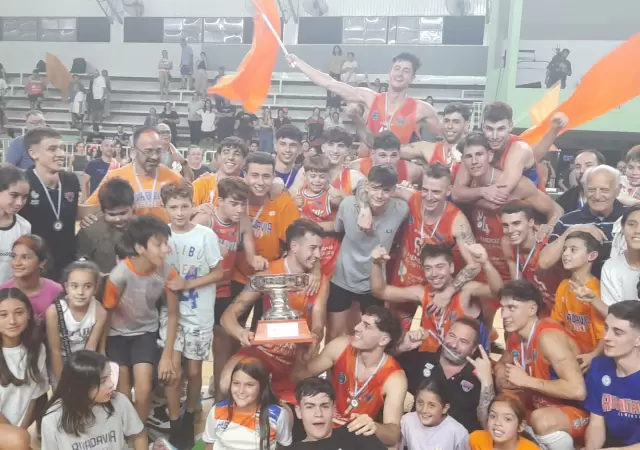 Rivadavia B�squet es el nuevo monarca de Mendoza.
