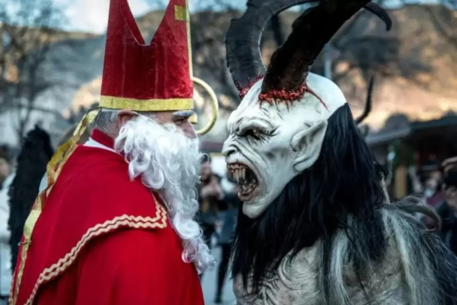 El Krampus. Una verdadera tortura para los ni�os peque�os.