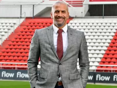 Juan Sebasti�n Ver�n, titular del Pincha