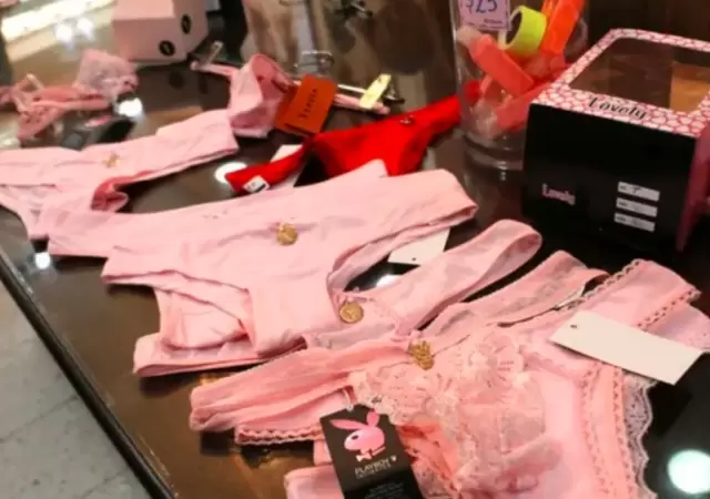 Bombacha rosa.