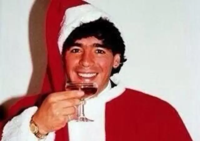 Emotivo video de Diego Armando Maradona deseando feliz Navidad.