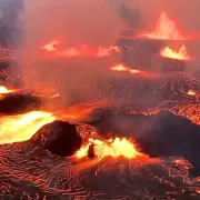 Fuerte erupci�n navide�a sorprende a Haw�i
