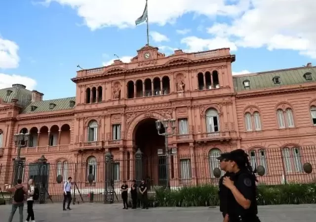 Una Navidad con tintes pol�ticos: saludos de Milei, La C�mpora y todo el arco ideol�gico
