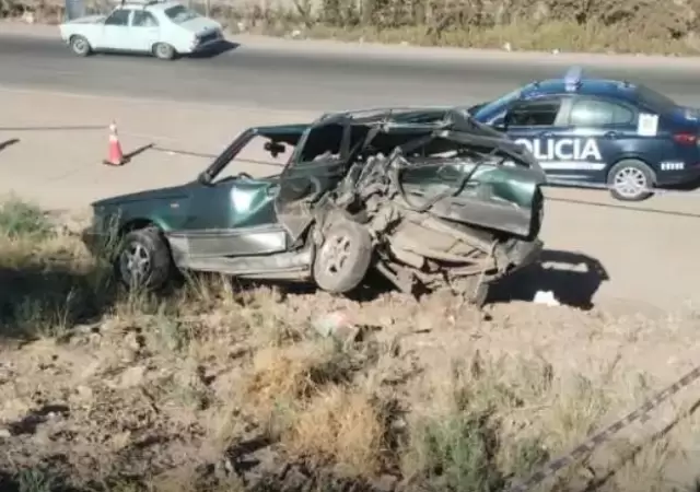 El conductor que embisti� al autom�vil donde estaba la mujer narr� que estaba parada a la vera del viaducto y que no la vio.