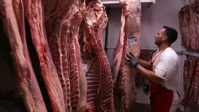 La investigaci�n genera cuestionamientos por ser un mercado estrat�gico de carnes de exportaci�n.