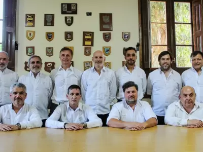 El nuevo Consejo Directivo de la Uni�n de Rugby de Cuyo./