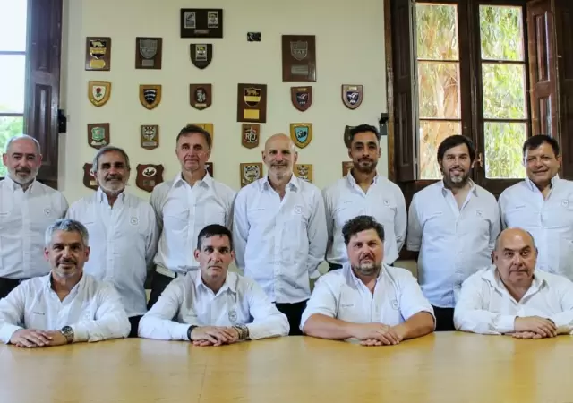 El nuevo Consejo Directivo de la Uni�n de Rugby de Cuyo./