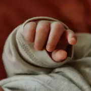 �Aberrante! Una beb� de 15 meses muri� golpeada brutalmente por un hombre